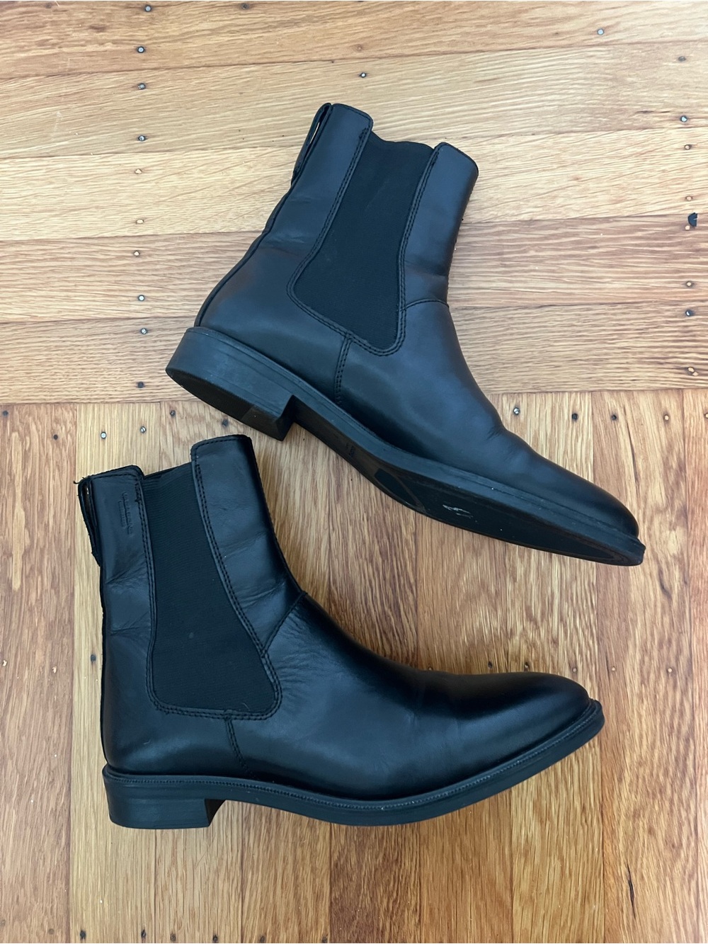 Vagabond Frances Black Leather Chelsea Boots Size US 7 / EU 37
